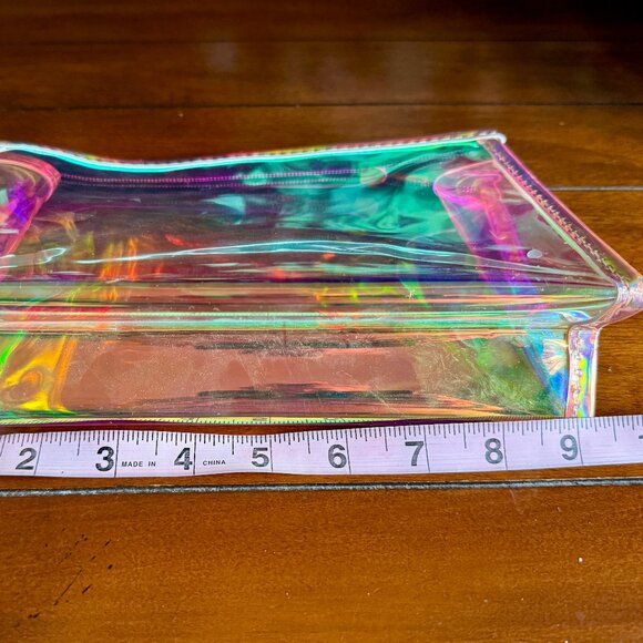 NEW 3-Pc Iridescent, Holographic, Versatile, Makeup, Cosmetic Bags - Picture 4 of 6
